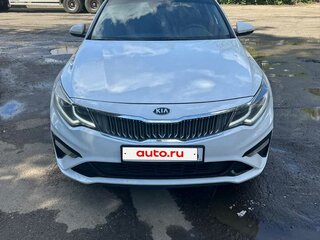 2020 Kia Optima IV Рестайлинг, белый, 1100000 рублей, вид 1