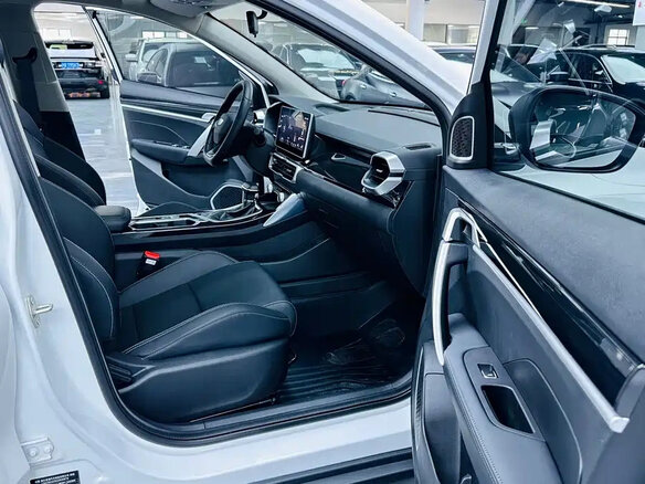 2025 Geely Binyue I Рестайлинг 2, белый, 1299017 рублей - вид 11