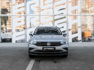 2021 Volkswagen Tiguan II Рестайлинг, серый, 2375000 рублей, вид 3