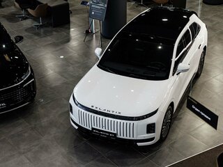 2025 Exeed Exlantix ET, белый, 6990000 рублей, вид 3