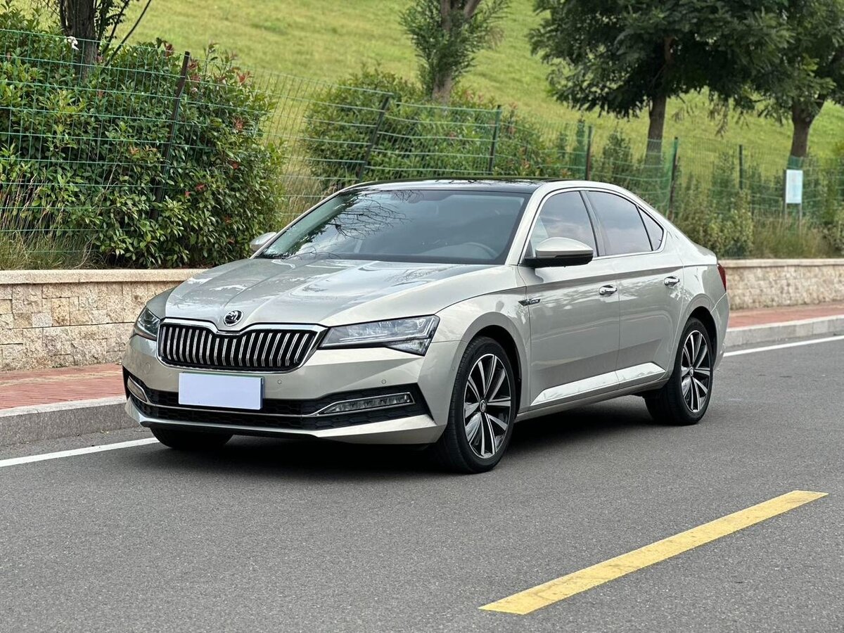 Открыть фотографии: Skoda Superb III Рестайлинг