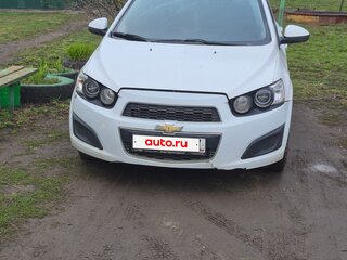 2013 Chevrolet Aveo II, белый, 500000 рублей, вид 1