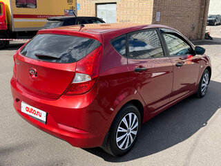 2016 Hyundai Solaris I Рестайлинг, красный, 750000 рублей, вид 4