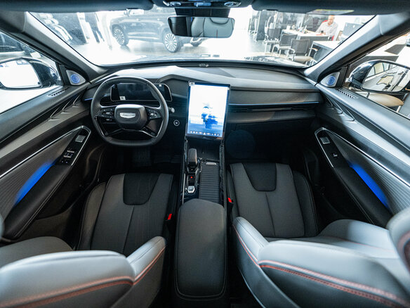 2026 Geely Cityray, серый, 3204990 рублей - вид 24