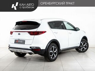 2021 Kia Sportage IV Рестайлинг, белый, 2210000 рублей, вид 3