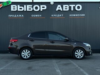 2015 Kia Rio III Рестайлинг, коричневый, 999000 рублей, вид 3