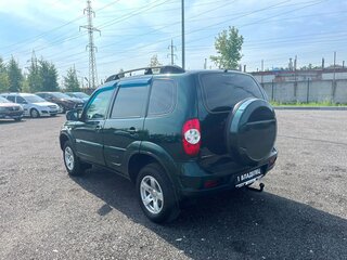 2016 Chevrolet Niva I Рестайлинг, зелёный, 620000 рублей, вид 3