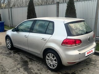 2010 Volkswagen Golf VI, серебристый, 700000 рублей, вид 2