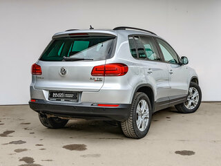 2016 Volkswagen Tiguan I Рестайлинг, серебристый, 1595000 рублей, вид 5