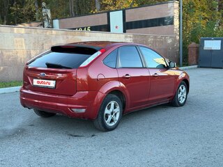 2010 Ford Focus II Рестайлинг, красный, 439000 рублей, вид 4