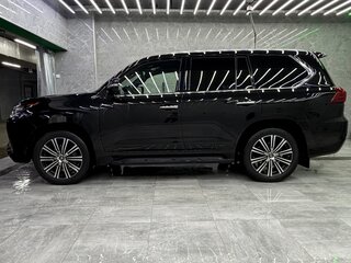2020 Lexus LX 570 III Рестайлинг 2, чёрный, 10500000 рублей, вид 2