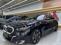 2025 BMW 5 серии 530Li xDrive VIII (G60/G61/G68), синий - вид 2