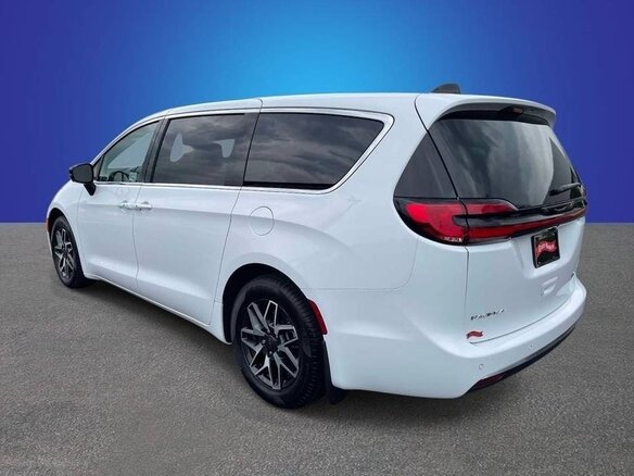 2026 Chrysler Pacifica RU Рестайлинг 2, белый, 12690491 рублей - вид 3