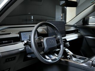 2026 Toyota RAV4 VI (XA60), белый, 4450000 рублей, вид 4