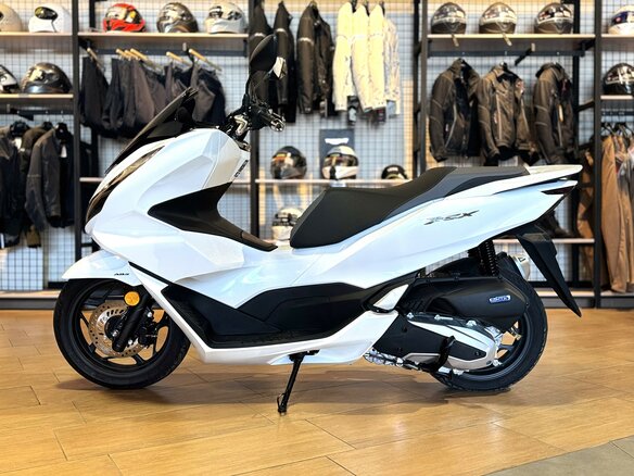 2021 Honda PCX 125, белый, 370000 рублей - вид 3