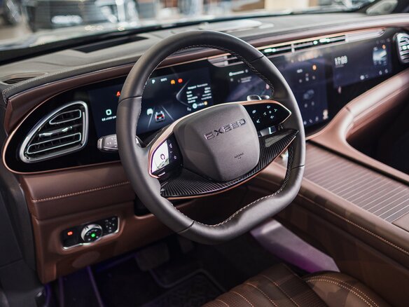 2025 Exeed VX I Рестайлинг, чёрный, 5730000 рублей - вид 1
