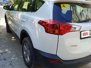 2014 Toyota RAV4 IV (XA40), белый, 1900000 рублей, вид 5