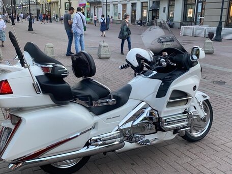 2012 Honda GL 1800 Gold Wing, белый, 1500000 рублей, вид 1