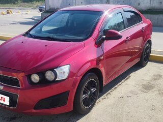 2014 Chevrolet Aveo II, красный, 501000 рублей, вид 2