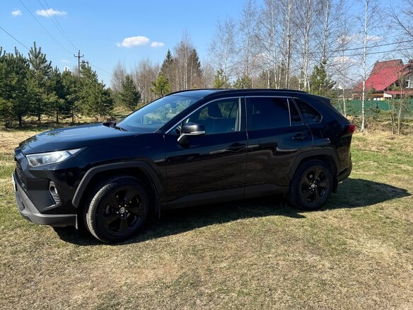 2020 Toyota RAV4 V (XA50), чёрный, 4200000 рублей - вид 8