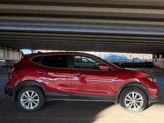 2021 Nissan Qashqai II Рестайлинг, красный, 1999999 рублей, вид 3