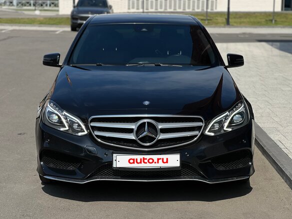 2015 Mercedes-Benz E-Класс 200 IV (W212, S212, C207) Рестайлинг, чёрный - вид 1
