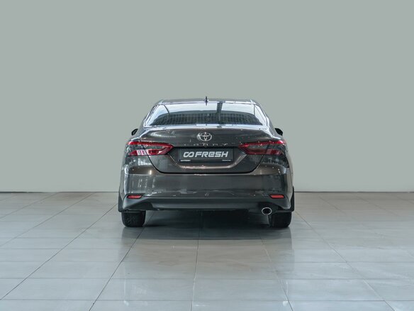 2021 Toyota Camry VIII (XV70) Рестайлинг, коричневый, 2350000 рублей - вид 3
