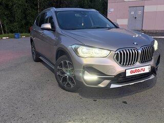 2020 BMW X1 20i xDrive II (F48) Рестайлинг, коричневый, 4250000 рублей, вид 3