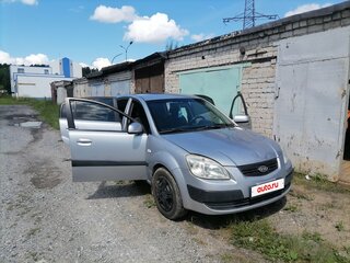 2006 Kia Rio II, серебристый, 298000 рублей, вид 3