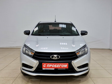 2018 Lada (ВАЗ) Vesta I, серебристый, 665000 рублей, вид 2