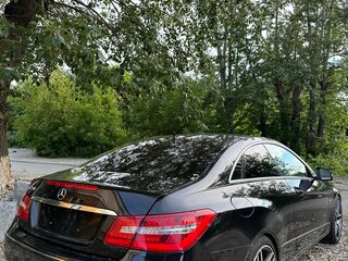 2011 Mercedes-Benz E-Класс 250 7G-Tronic IV (W212, S212, C207), чёрный, 1400000 рублей, вид 5
