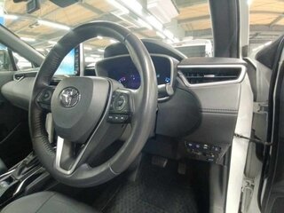 2023 Toyota Corolla Cross I, белый, 2245000 рублей, вид 5