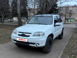2014 Chevrolet Niva I Рестайлинг, белый, 850000 рублей, вид 1