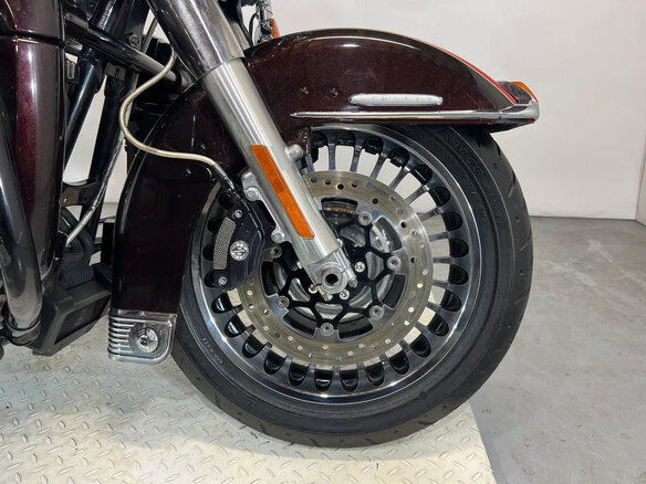 2010 Harley-Davidson Electra Glide, пурпурный, 1200000 рублей - вид 12