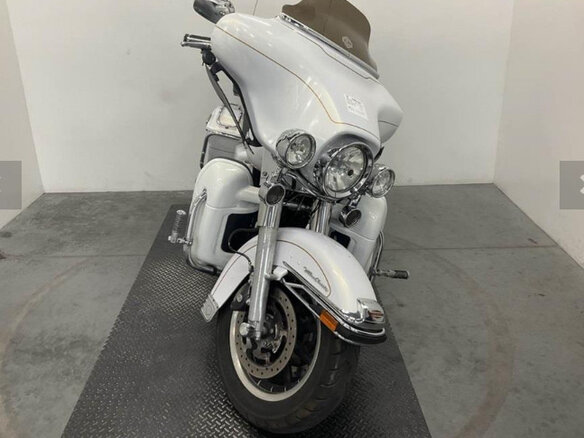 2008 Harley-Davidson Electra Glide, белый, 499000 рублей - вид 2