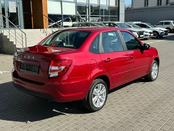 2026 Lada (ВАЗ) Granta I Рестайлинг, красный, 1109000 рублей - вид 4