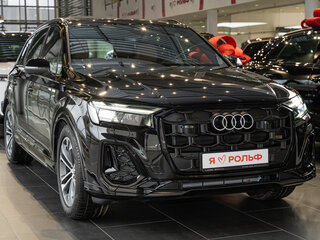 2025 Audi Q7 45 TFSI II (4M) Рестайлинг 2, чёрный, 11399500 рублей, вид 3