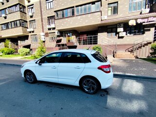 2013 Citroen C4 II, белый, 600000 рублей, вид 3