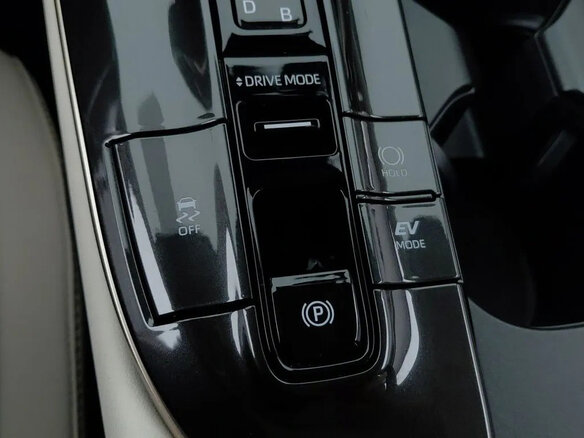 2024 Toyota Crown Signia XVI (S230), белый - вид 17