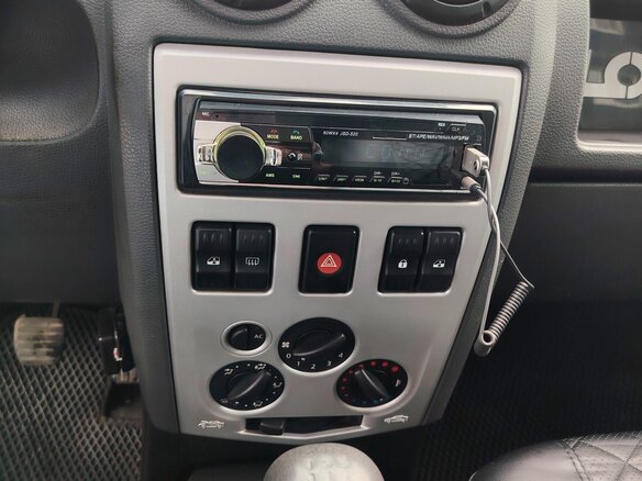 2007 Renault Logan I, зелёный - вид 11