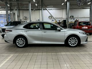 2021 Toyota Camry VIII (XV70) Рестайлинг, серый, 2700000 рублей, вид 2
