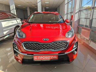 2020 Kia Sportage IV Рестайлинг, красный, 2099000 рублей, вид 2