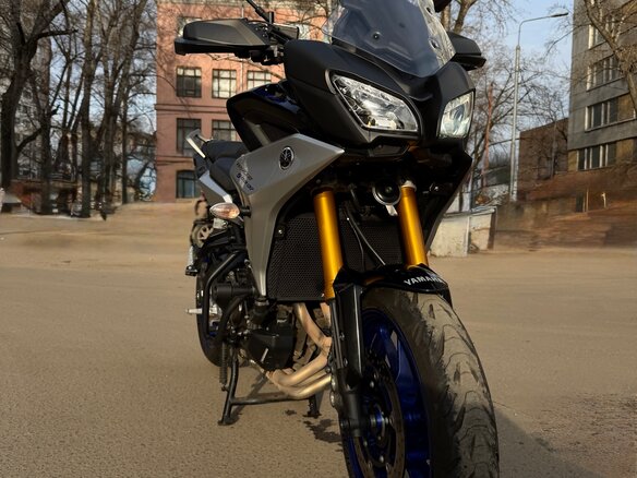 2019 Yamaha MT-09 Tracer (FJ-09), чёрный, 1000000 рублей - вид 9