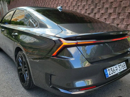 2024 Kia K8 I Рестайлинг, чёрный, 4128482 рублей, вид 4