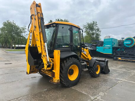 2022 JCB 3CX, жёлтый, 11000000 рублей, вид 2