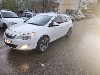 2012 Opel Astra J, белый, 650000 рублей, вид 2
