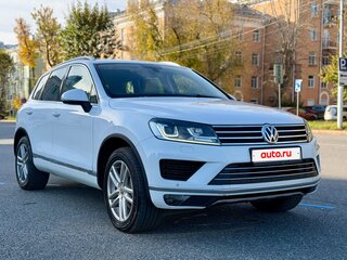 2016 Volkswagen Touareg II Рестайлинг, белый, 2350000 рублей, вид 1
