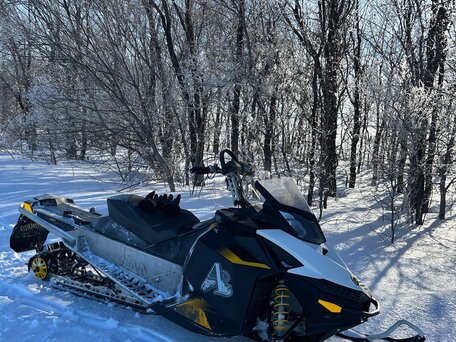 2008 BRP Ski-Doo Summit 600, белый, 450000 рублей, вид 1