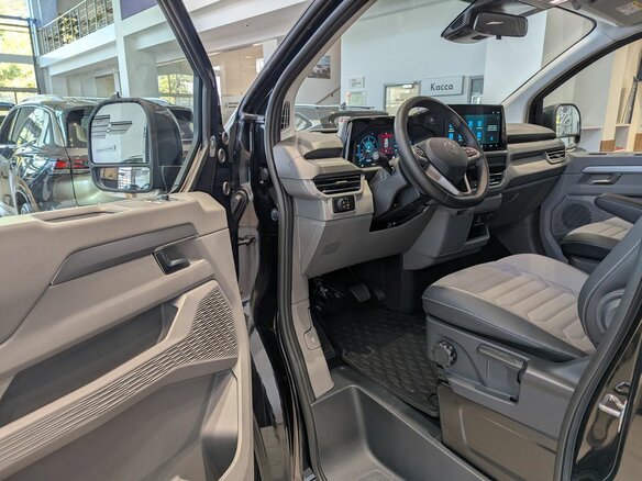 2025 Volkswagen Caravelle T7, чёрный, 10490000 рублей - вид 8