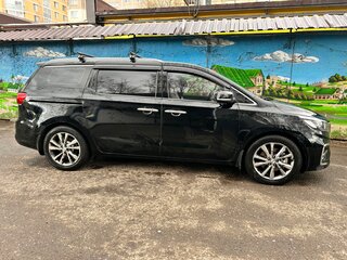 2018 Kia Carnival III, чёрный, 3150000 рублей, вид 3